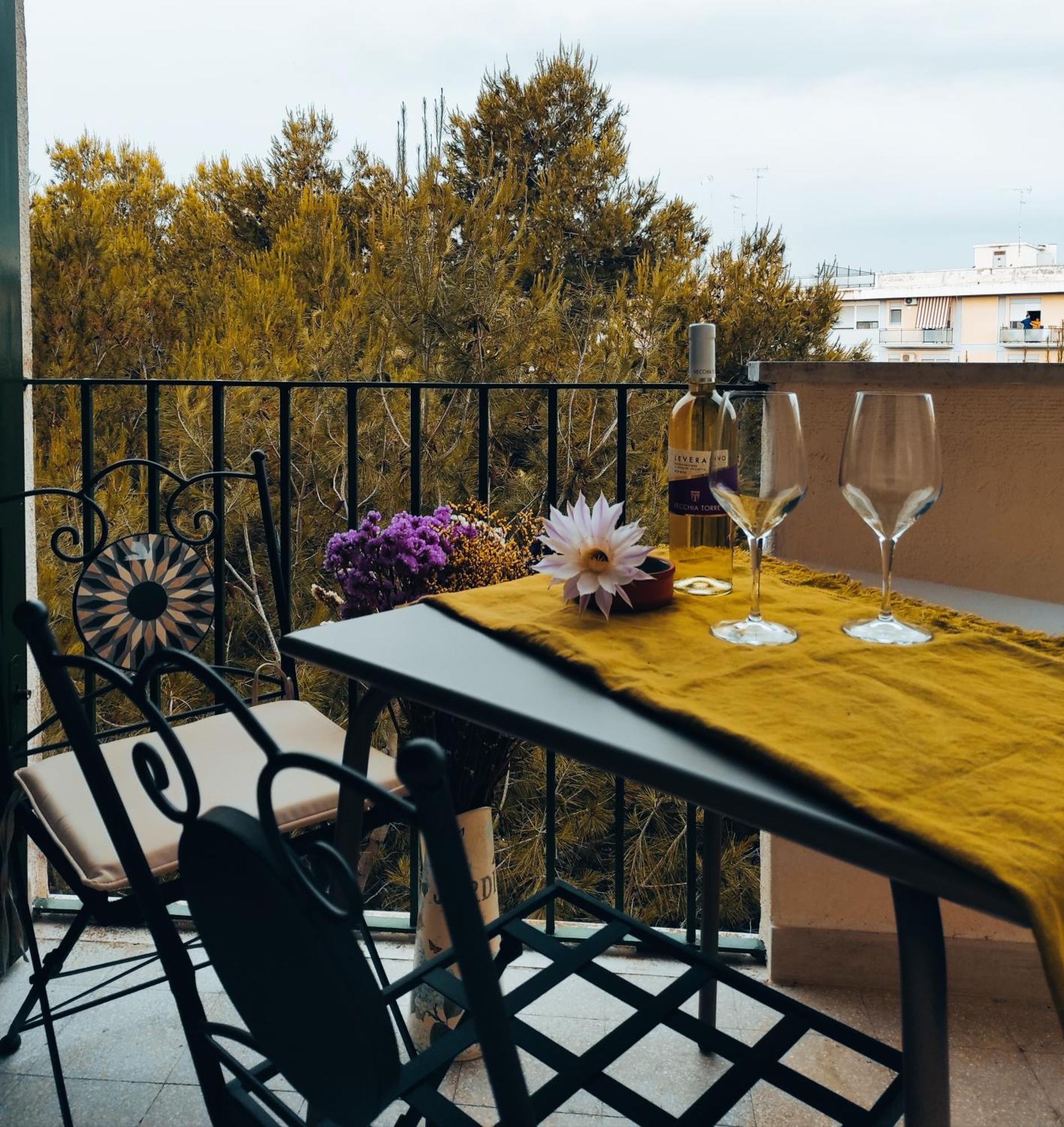 Calogiuri Nest Apartment Lecce Luaran gambar