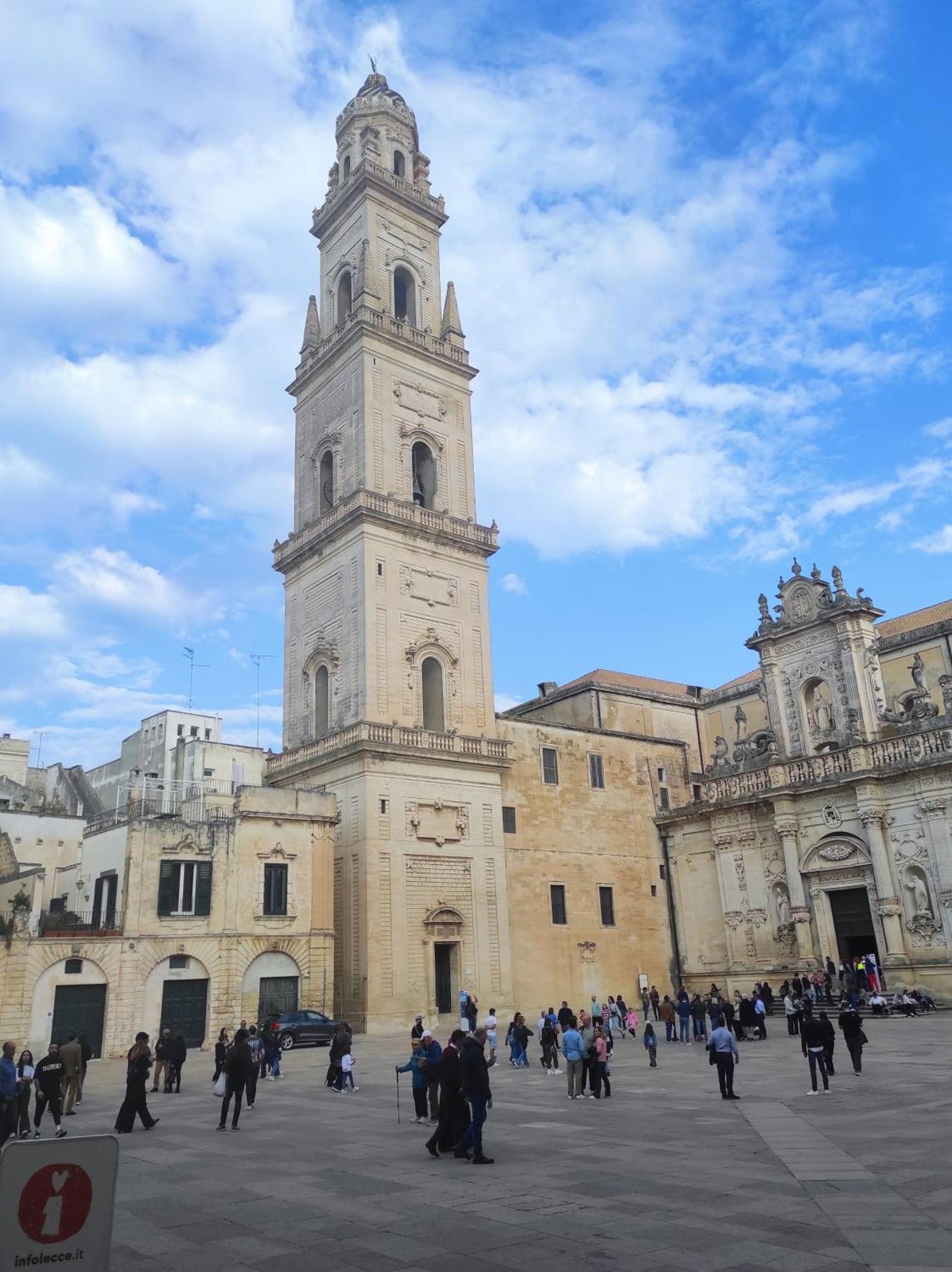Calogiuri Nest Apartment Lecce Luaran gambar